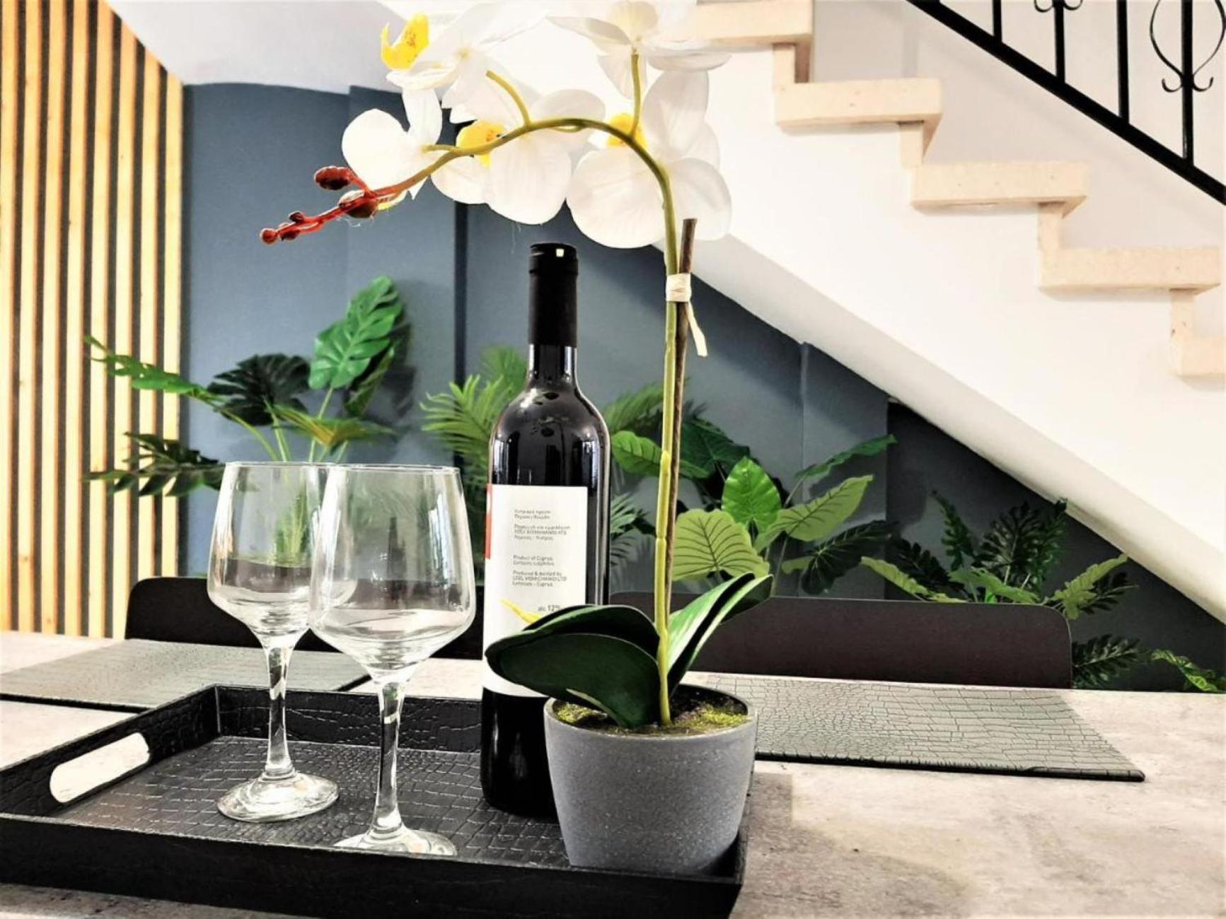 H&o Royal Lovely Apartment! Paphos